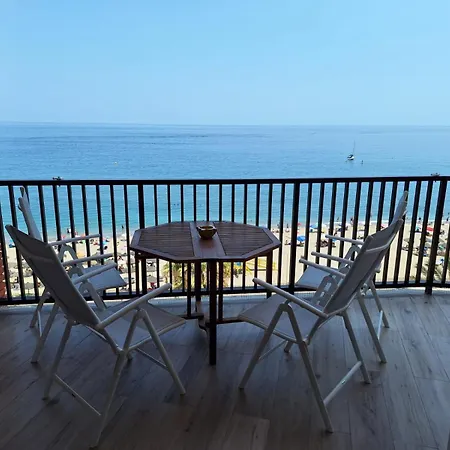 Paseo Maritimo פואנגירולה